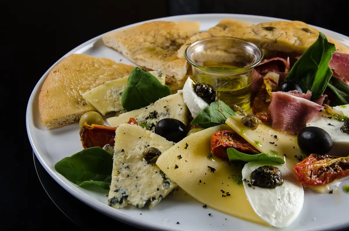How to Taste Olive Oil at Home: A Beginner's Guide for UK Buyers